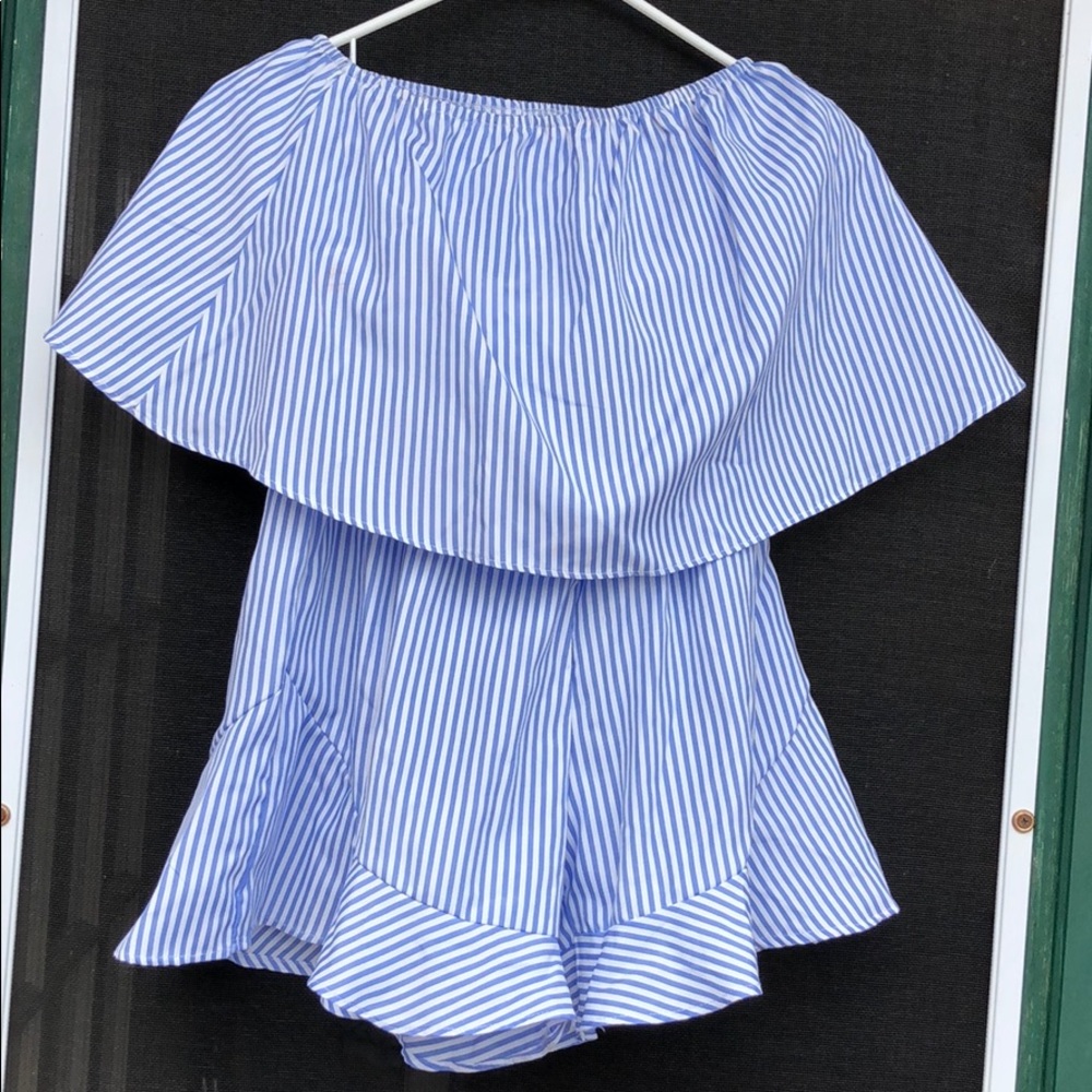 Zaful NWT, stripped ruffle romper